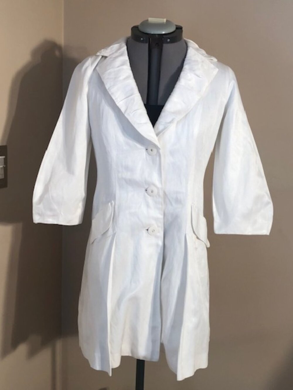 Cabi Spring/Summer Cotton Blend White Flowing Pleated Lined Classic Jacket (S)